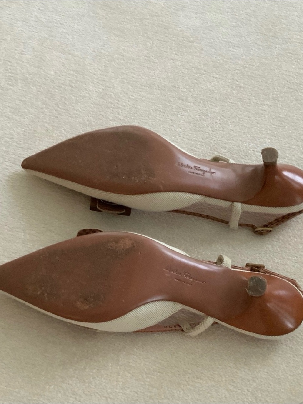 Salvatore Ferragamo White and Brown Pointed Slingback Mules - Picture 3 of 7